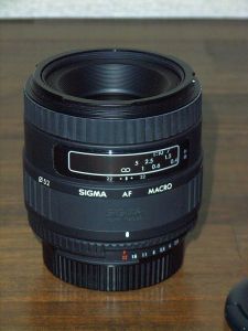 価格は6980円、AF駆動時の音が少々うるさいです